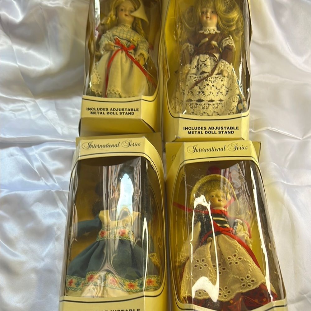 Vintage The Porcelain Collection  International Series  All 4 Dolls included